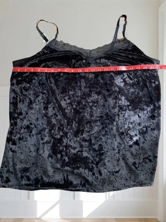 CACIQUE Women's Black Crushed Velvet Lace Trim Camisole Top NWT 22/24 - Picture 12 of 13